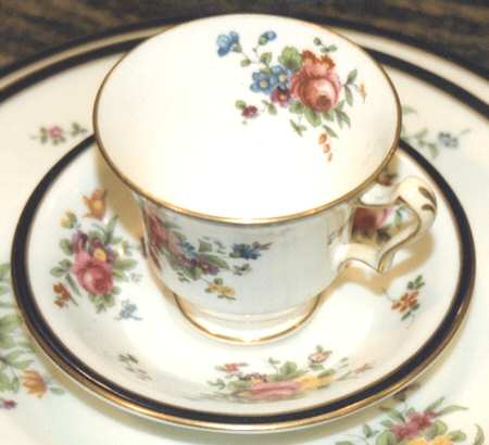 A8155 Footed Cup & Saucer Set