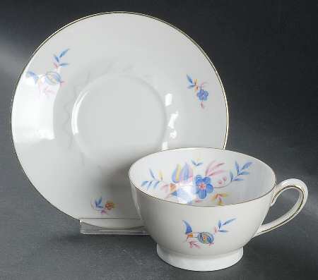 CNU10 Footed Cup & Saucer Set