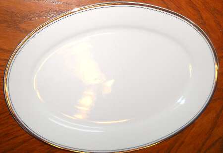 CX566 11" Oval Serving Platter