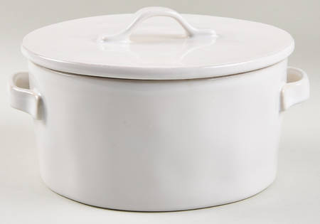 Marin White 2 Qt Round Covered Casserole