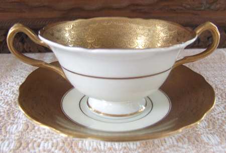 628 Footed Cream Soup Bowl & Saucer Set