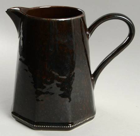 Prado Brown Black 64 Oz Pitcher