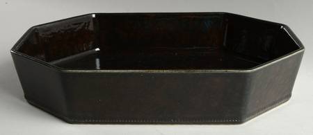 Prado Brown Black 13" Octagonal Baker