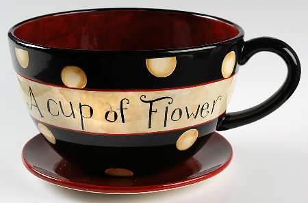 Family Table Flower Pot & Underplate (Cup & Saucer)