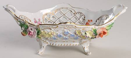 C6T2 9" Pierced Oval Bowl