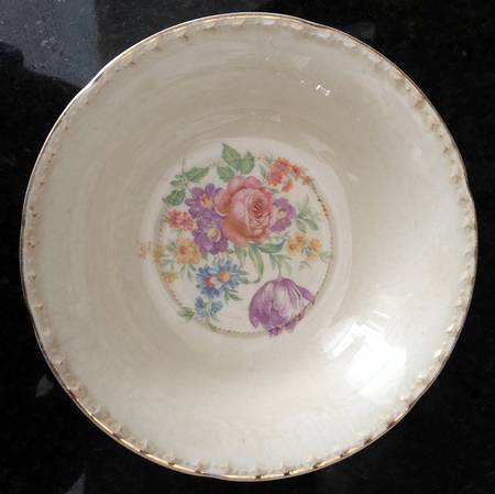 D182 Fruit/Dessert (Sauce) Bowl