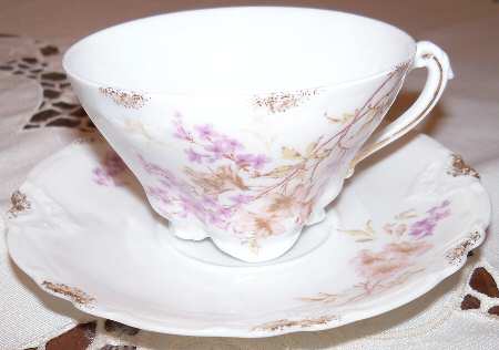 CEB125 Footed Cup & Saucer Set