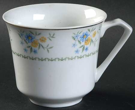 CX585 Footed Cup