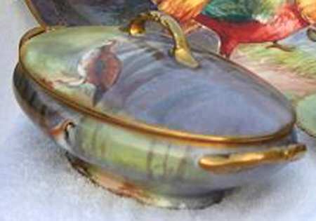 CMT138 Oval Covered Vegetable