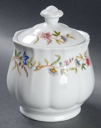 Versailles (Ribbed) Sugar Bowl & Lid