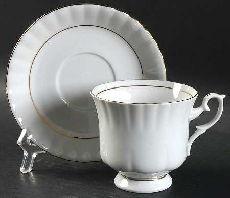 CHZ49 Footed Cup & Saucer Set