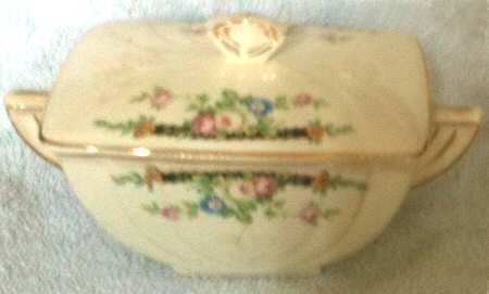 2137 Sugar Bowl & Lid