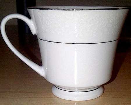 CX599 Footed Cup