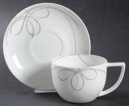 Riccio Flat Cup & Saucer Set
