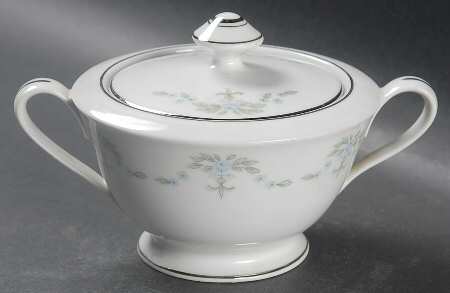 Garlandia Sugar Bowl & Lid