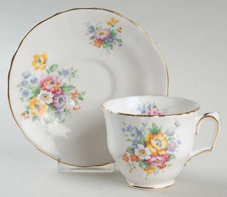 F15512 Footed Cup & Saucer Set