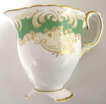 A15913 Creamer