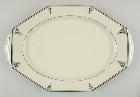 Deauville (White, Rounded Octagonal) 15" Oval Serving Platter