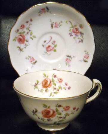 CLC107 Footed Cup & Saucer Set