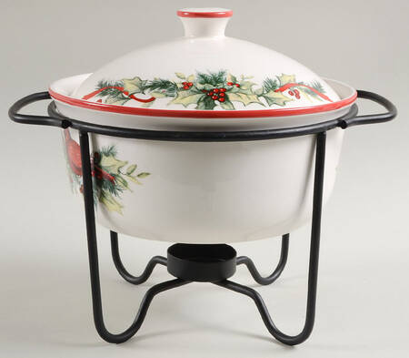 Winter Song 1.5 Qt Round Casserole & Lid W/Metal Warmer Stand