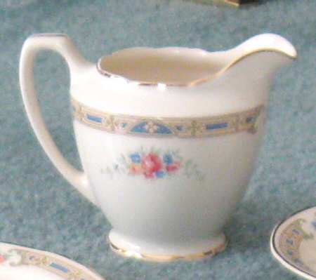 1233 Creamer