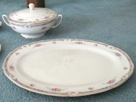 1233 14" Oval Serving Platter