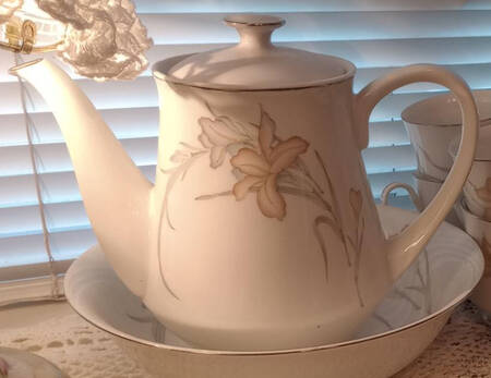 UP13 Coffee Pot & Lid