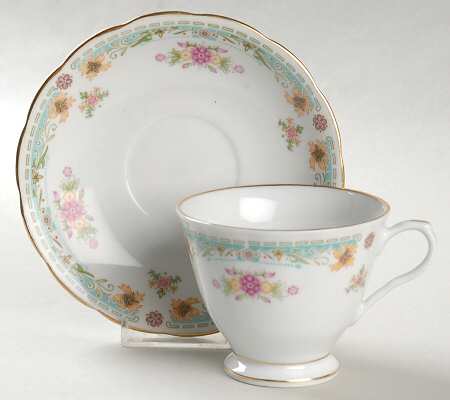 CX619 Footed Cup & Saucer Set