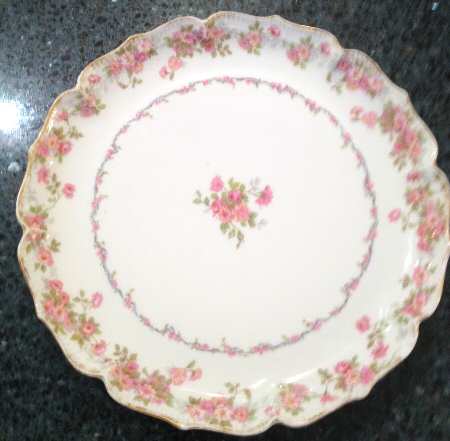 CHF1722 Dinner Plate