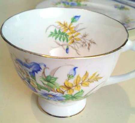 581-71 Footed Cup