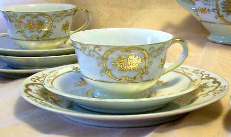 CPV15 Footed Cup & Saucer Set