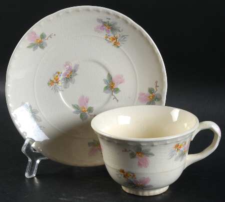 CRO376 Flat Cup & Saucer Set