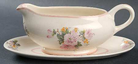 1240 Gravy Boat & Underplate