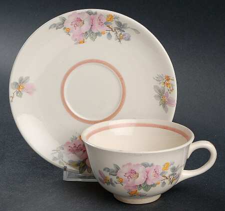 1240 Footed Cup & Saucer Set