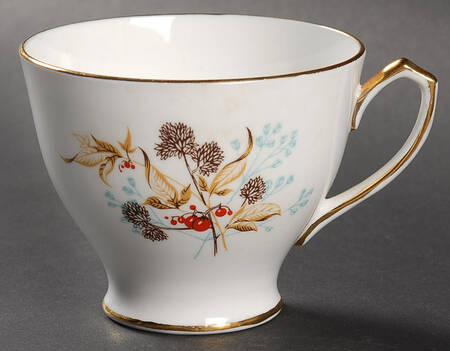 1150-87 Footed Cup