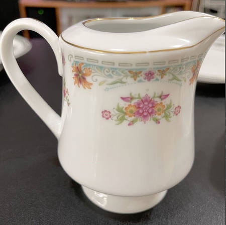 UP14 Creamer
