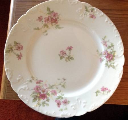 CHF1759 Dinner Plate