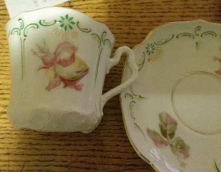 13570 Flat Cup & Saucer Set