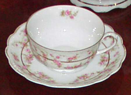 CAR223 Flat Cup & Saucer Set
