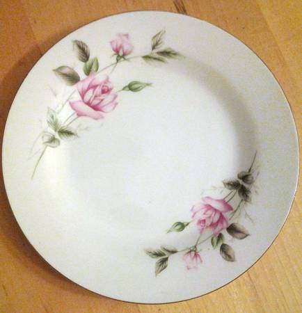 CX671 Dinner Plate
