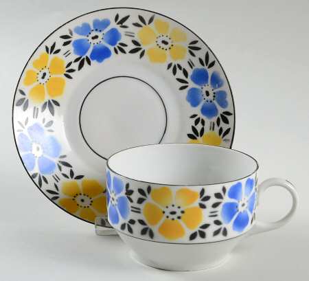 CEB133 Footed Cup & Saucer Set