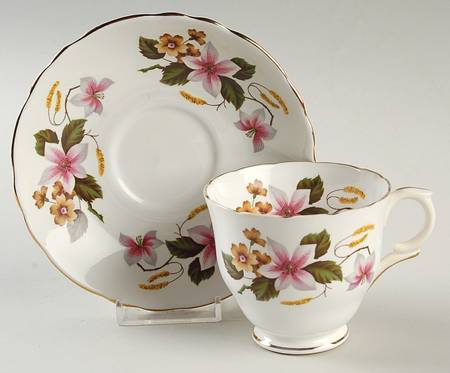 Windermere Footed Cup & Saucer Set