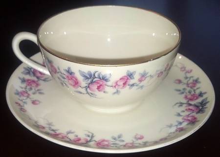 CZE277 Flat Cup & Saucer Set