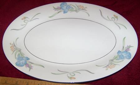 Lily 12" Oval Serving Platter