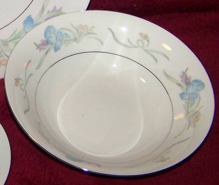 Lily Coupe Cereal Bowl