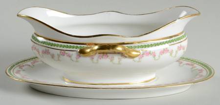 CMT162 Gravy Boat with Attached Underplate
