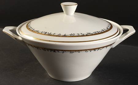 11423 Round Covered Vegetable