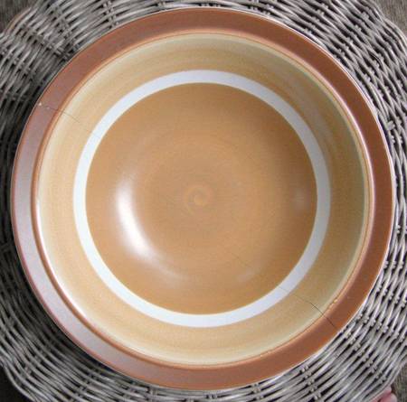 Majestic 10" Round Vegetable Bowl