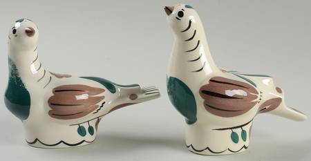 Distlefink White Salt & Pepper Set