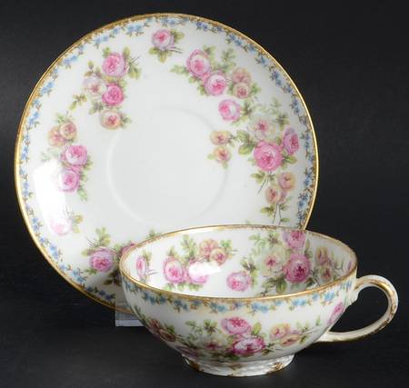 CHF1820 Flat Cup & Saucer Set